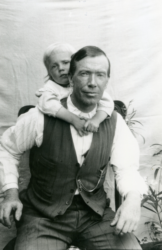 Teit with son Magnus, c. 1912. Teit family collection, courtesy of Sigurd Teit.